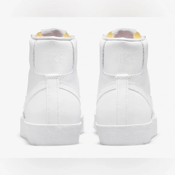 Nike Blazer Mid '77 Women's Shoes - CZ1055-117 - New - Size 9 - Picture 4 of 14